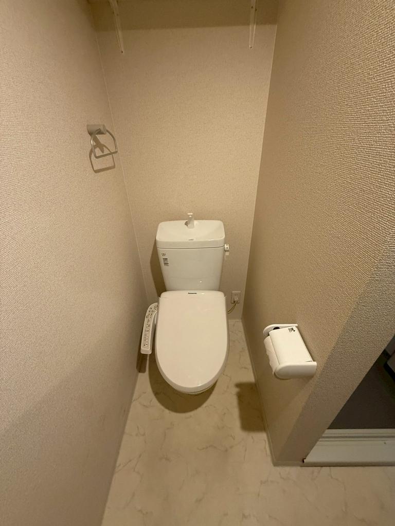 Well-Kept Studio Condo Near Station in Nishinakajima 2