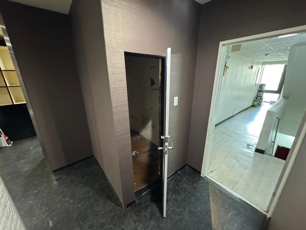 ビル　ミヤザキ 1