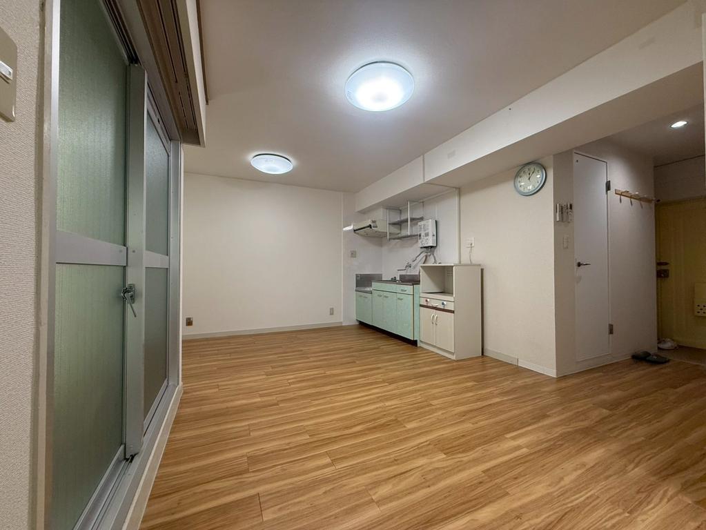 Well-Kept Studio Condo Near Station in Nishinakajima 0