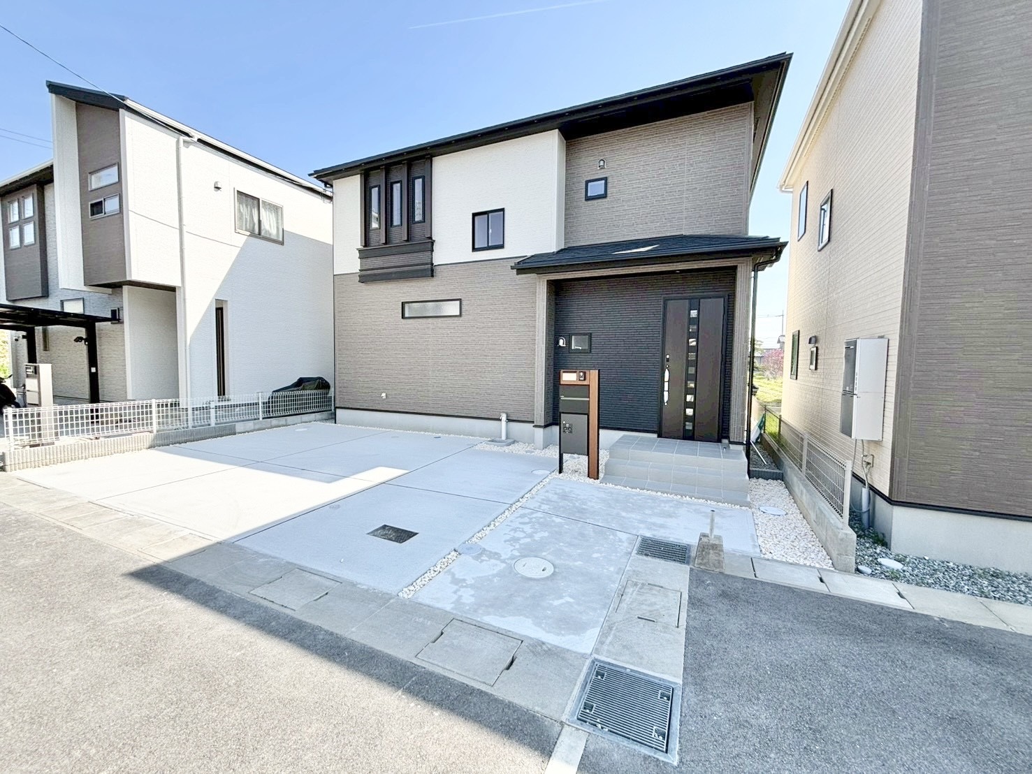 Brand New 3-Bedroom House in Tokujocho 3