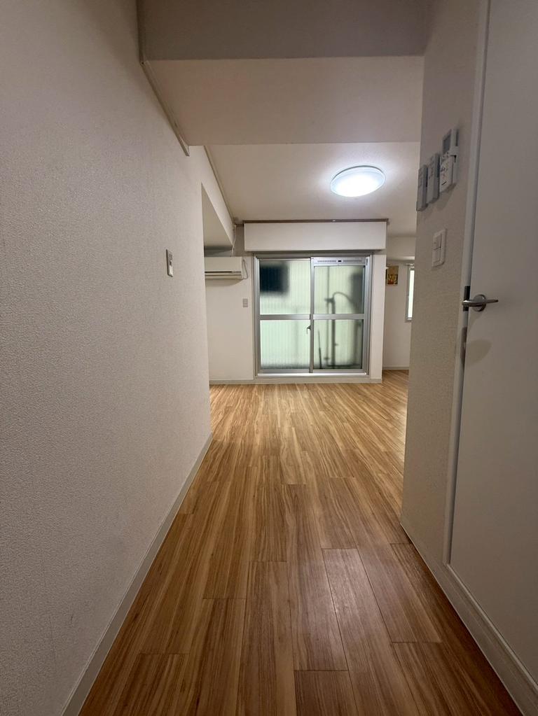 Well-Kept Studio Condo Near Station in Nishinakajima 7