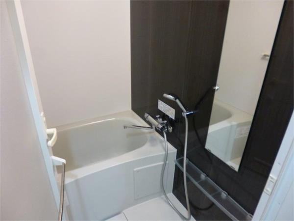 Studio Condo Near Station in Higashimukojima 5