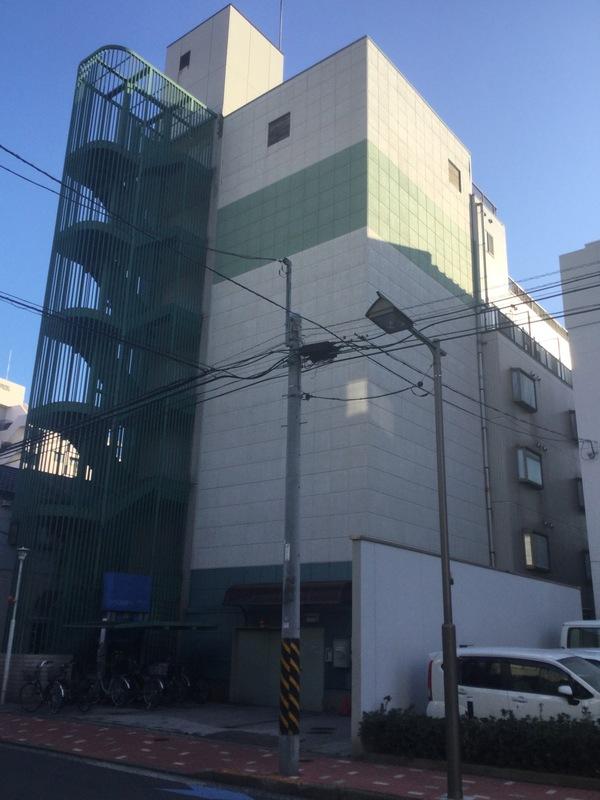 Classic 2-Bedroom Condo in Hirano 0