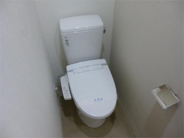 Studio Condo Near Station in Higashimukojima 8