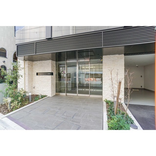Modern Studio Condo Near Station in Aoto 1