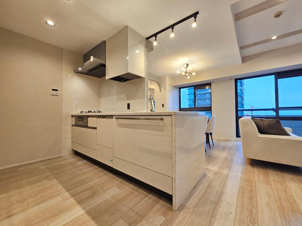 Classic 3-Bedroom Condo Near Station in Higashikozucho 5