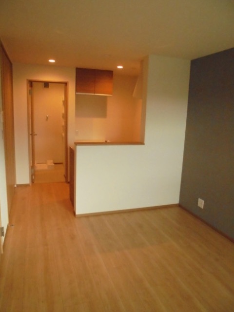 Modern Studio Condo in Teramae 3