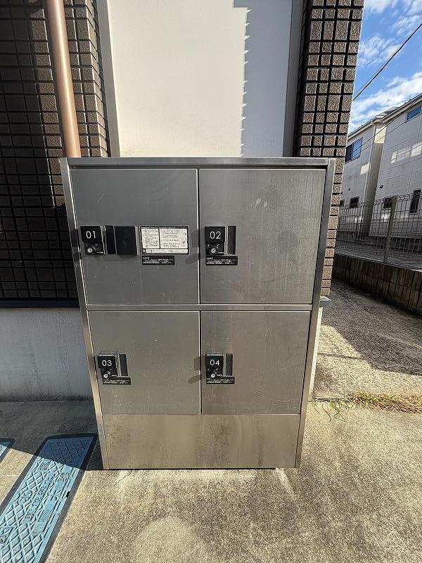 フローラ横浜金沢 1