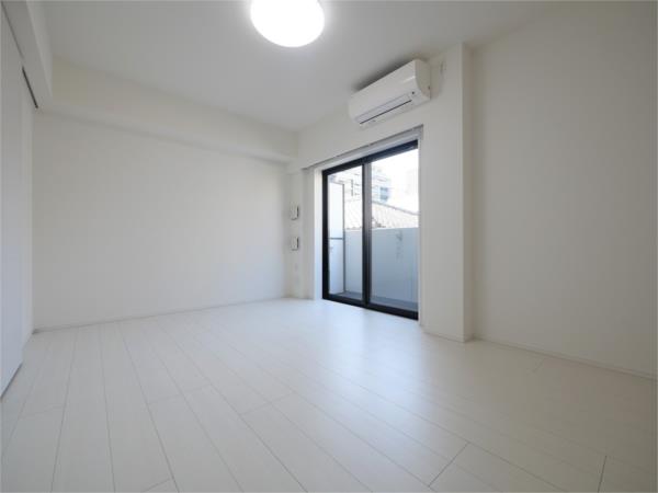 Modern Studio Condo Near Station in Ojima 4