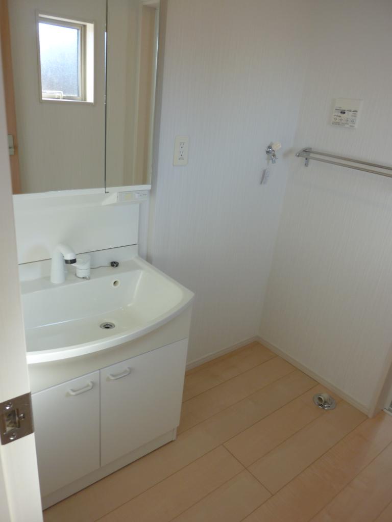 Modern 4-Bedroom House in Furuichicho 1