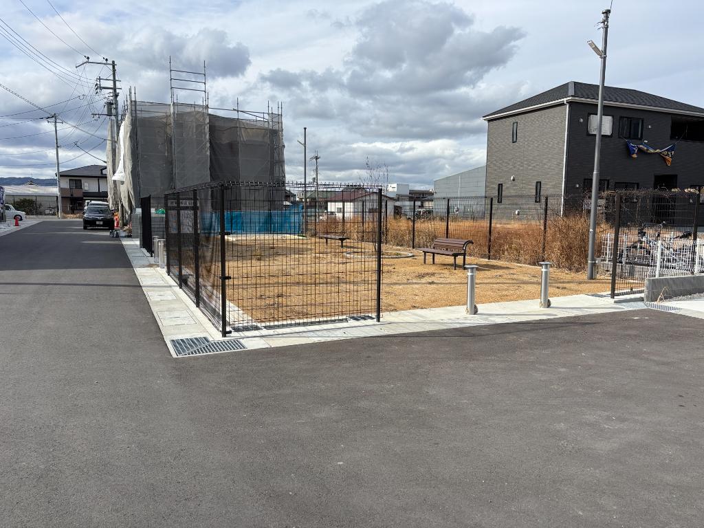 Land in Karamomocho 1