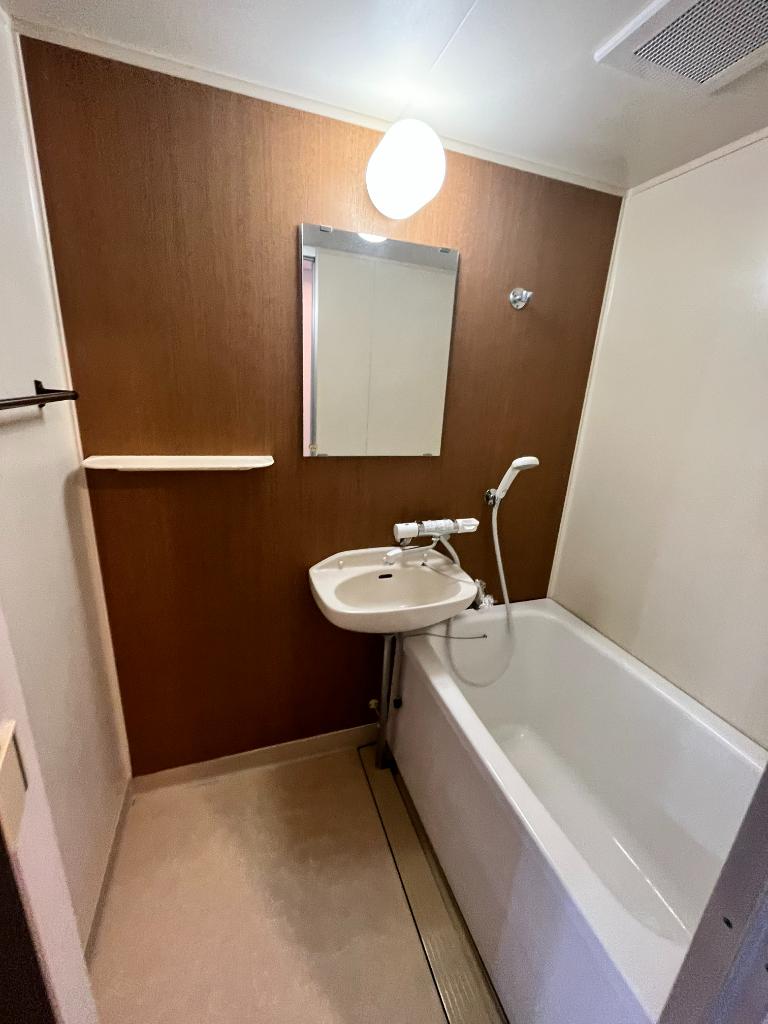 ロイヤルハイツ菅原 3