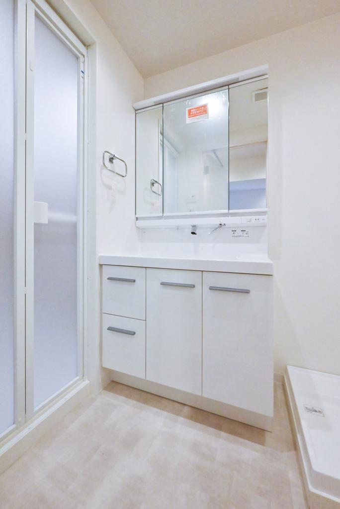 Charming 2-Bedroom Condo Near Station in Ojihoncho 8
