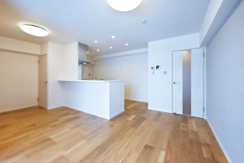 Charming 2-Bedroom Condo Near Station in Ojihoncho 0
