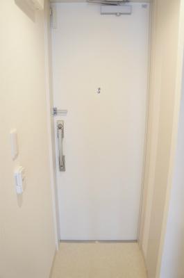 Modern Studio Condo in Minamiyawata 7