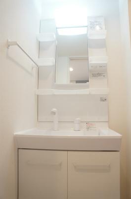 Modern Studio Condo in Minamiyawata 4