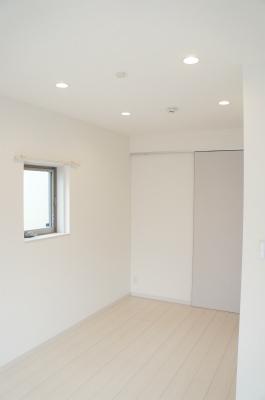 Modern Studio Condo in Minamiyawata 2