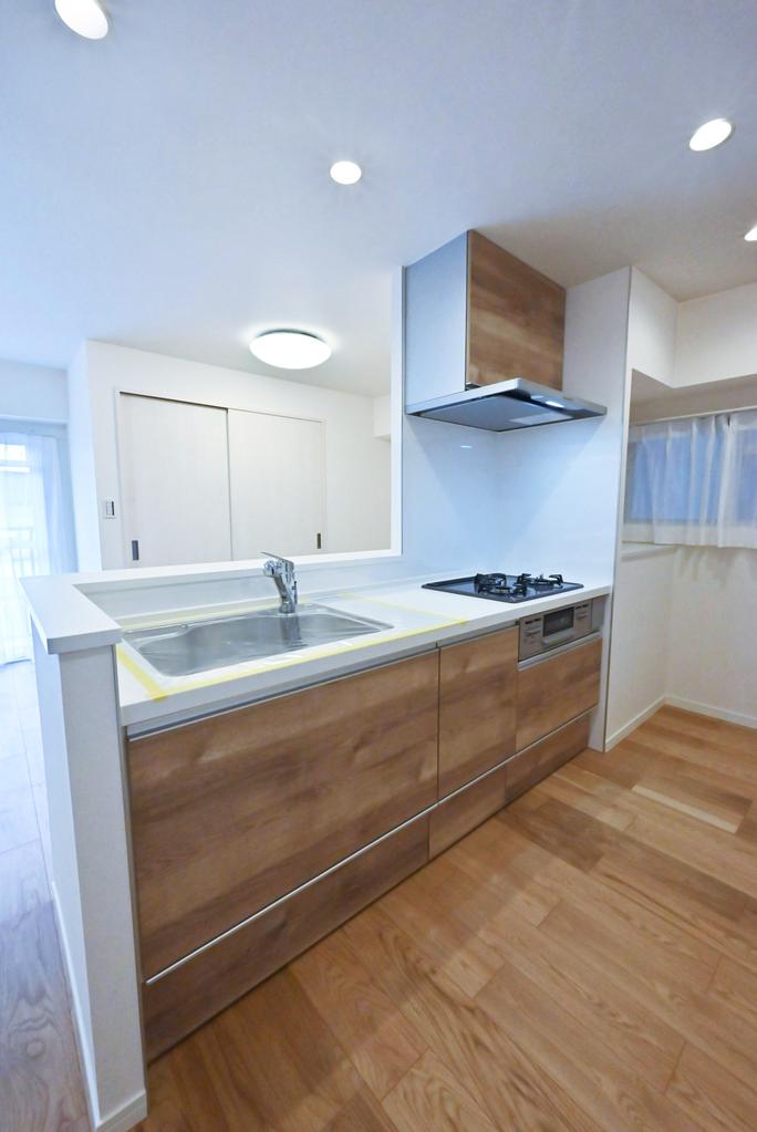 Charming 2-Bedroom Condo Near Station in Ojihoncho 7