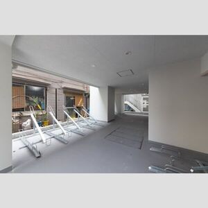 Modern 1-Bedroom Condo in Asakusabashi 9