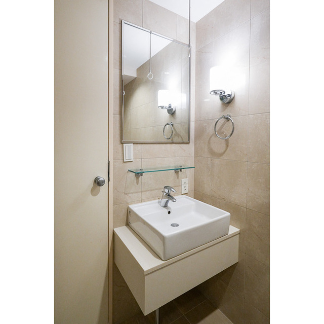 1-Bedroom Condo in Konan shinagawaintashiteic-to(chika 8