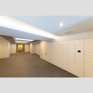 Modern 1-Bedroom Condo in Asakusabashi 7