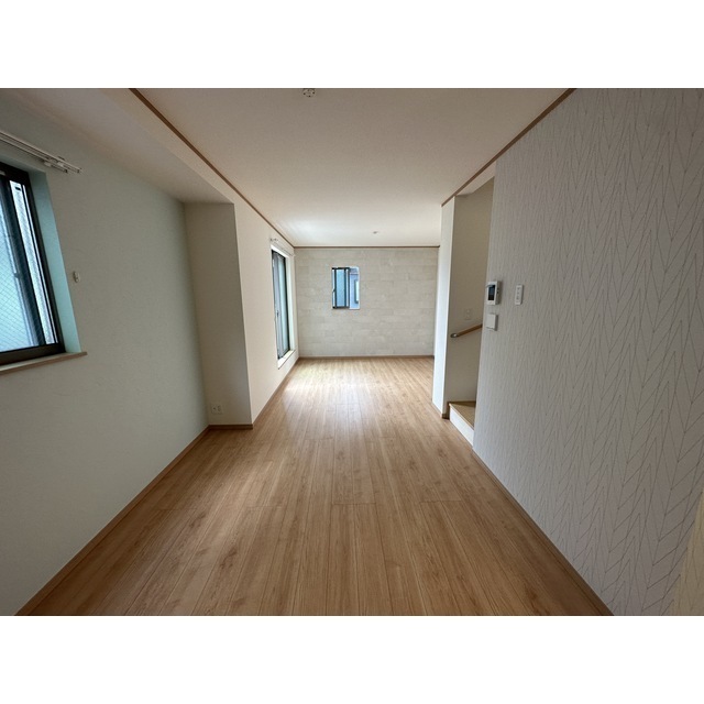 Modern 2-Bedroom House Near Station in Chihaya 3