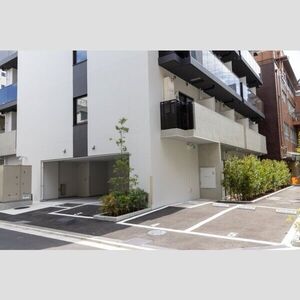 Modern 1-Bedroom Condo in Asakusabashi 8