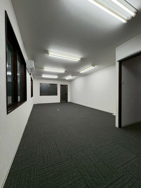 Spacious Property in Ikegamishincho 8