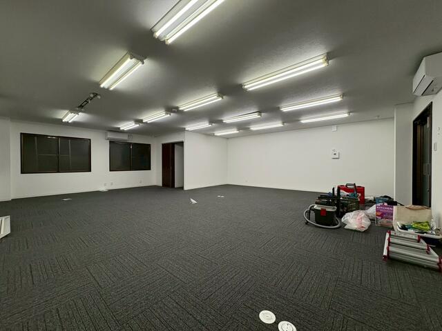 Spacious Property in Ikegamishincho 4