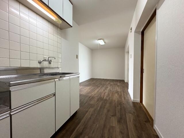 Well-Kept 3-Bedroom Condo in Kitakarasuyama 6