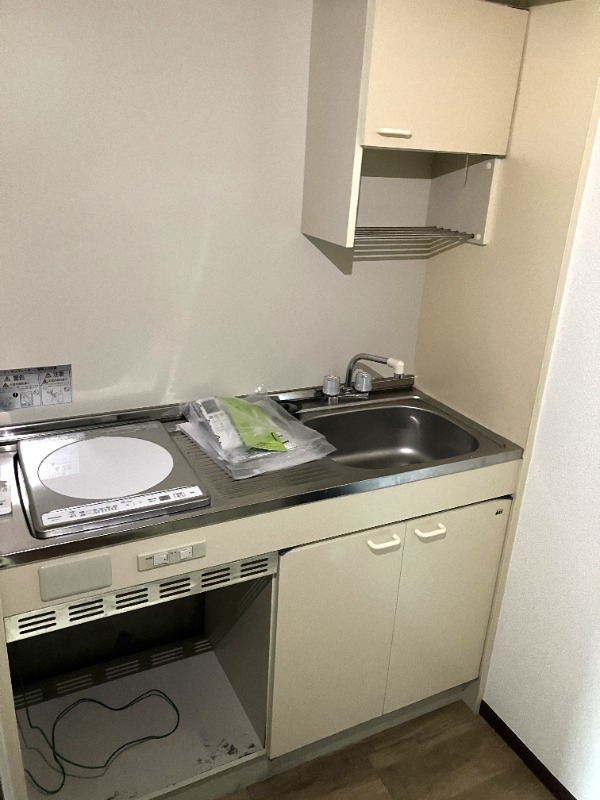 Studio Condo Near Station in Kamimeguro 3