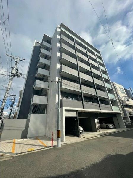Studio Condo in Toyosaki 0