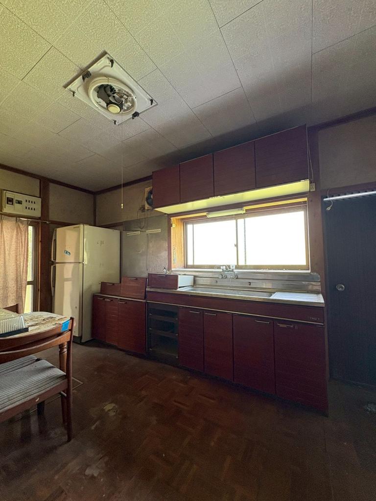 Well-Kept 7-Bedroom House in Sasamotonegiri 4