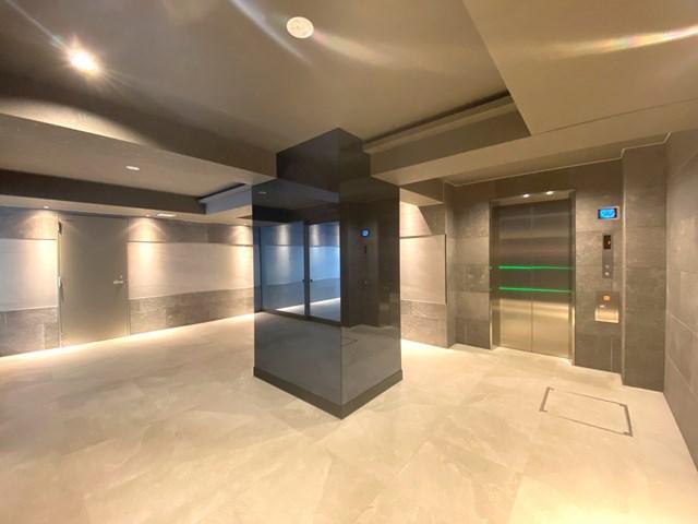 Modern 1-Bedroom Condo in Yokokawa 2