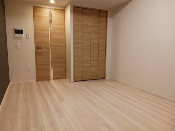 Modern Studio Condo in Kameido 6