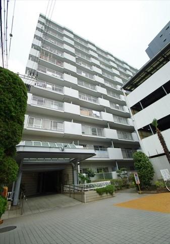 Charming Studio Condo Near Station in Nakazaki 1