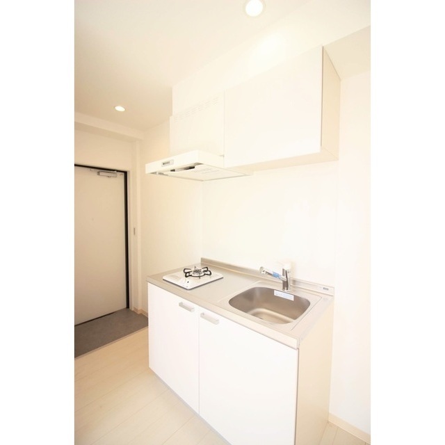 Modern Studio Condo Near Station in Chozoshinden 7