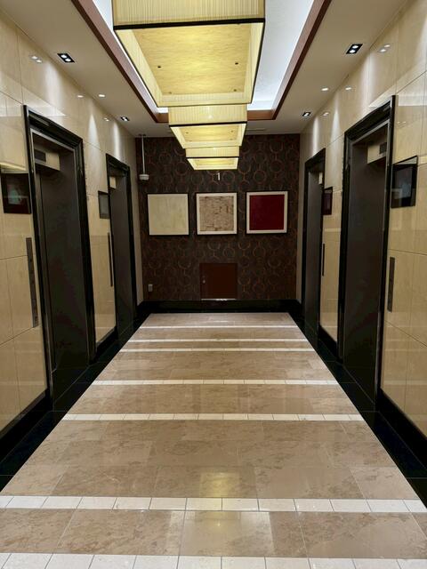 2-Bedroom Condo in Toyosu toyosusentabiru(chikai.kaiso 9