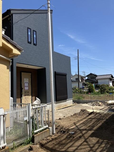 Brand New 4-Bedroom House in Hanno 3