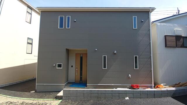 4-Bedroom House in Chuo 2