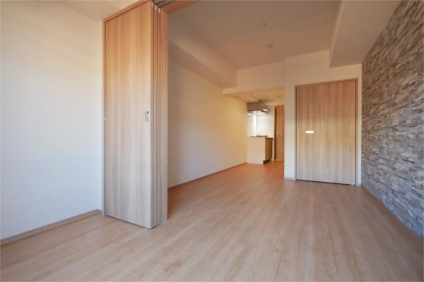 Modern 1-Bedroom Condo Near Station in Miyamaedaira 4