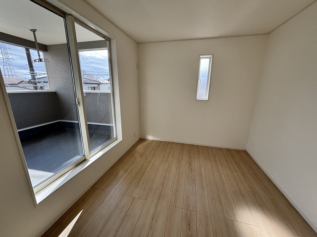 Brand New 4-Bedroom House in Sakamoto 8