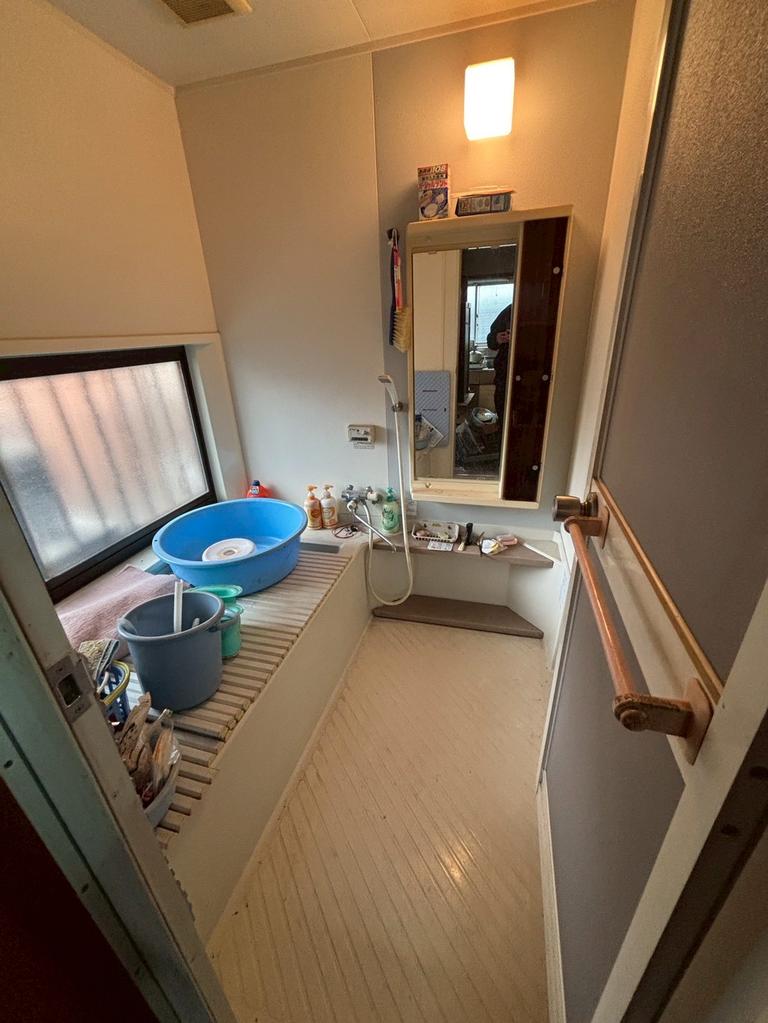 Classic 4-Bedroom House Near Station in Nishi 5