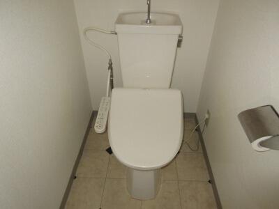 Charming 3-Bedroom Condo Near Station in Kamikodanaka 8