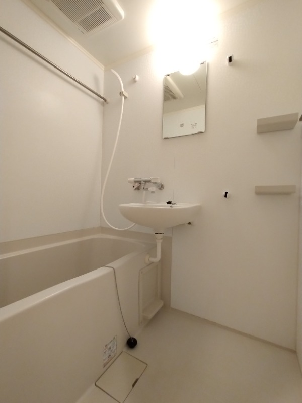 Studio Condo in Ebara 6