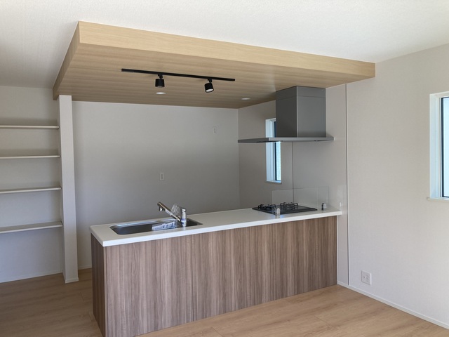 Brand New 4-Bedroom House in Shimotomi 4