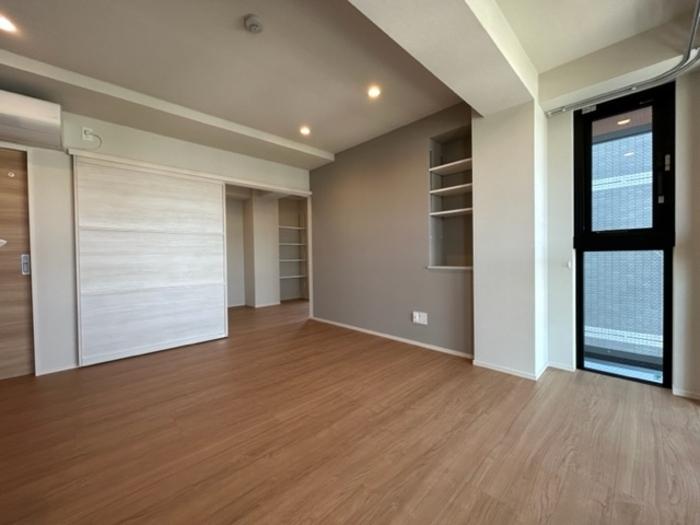 Modern 1-Bedroom Condo in Nagaihigashi 5