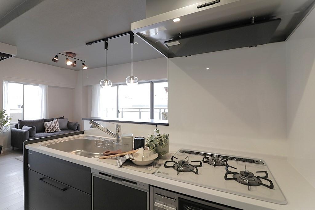 3-Bedroom Condo Near Station in Morokuchi 2