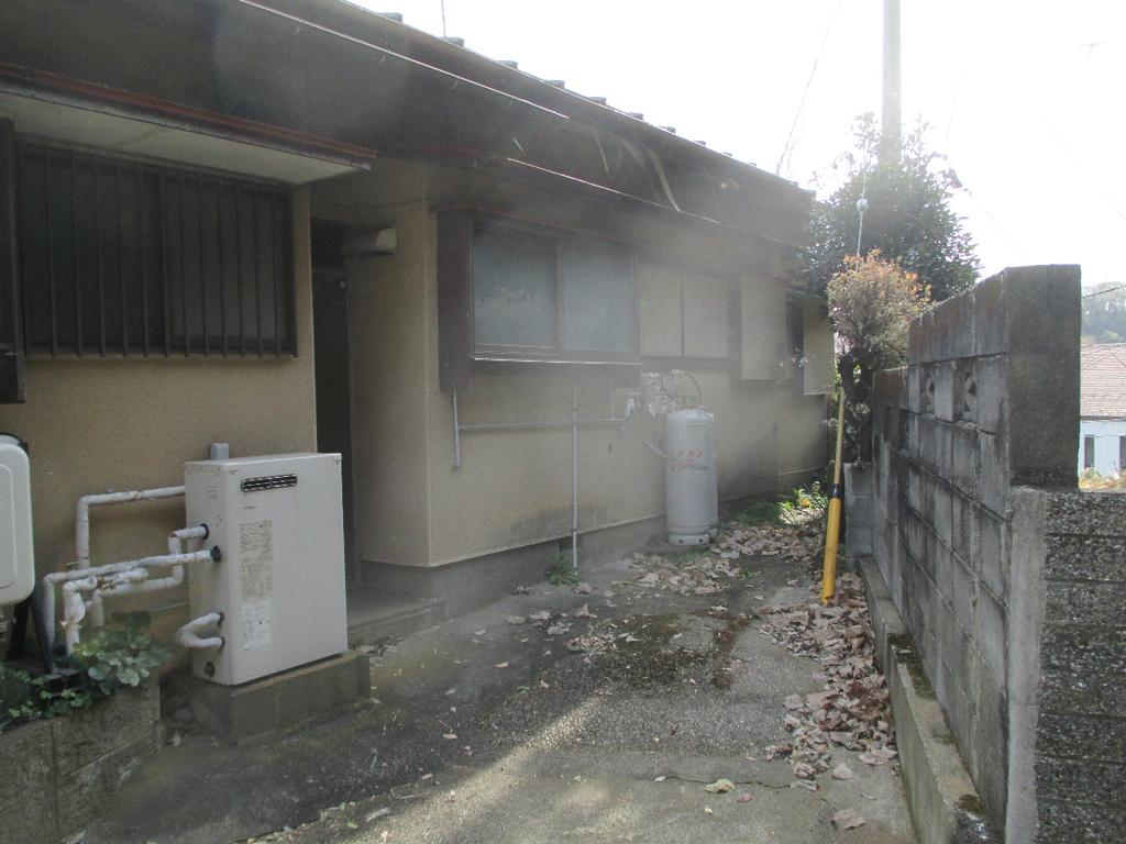 Vintage 4-Bedroom House in Sannomiya 3