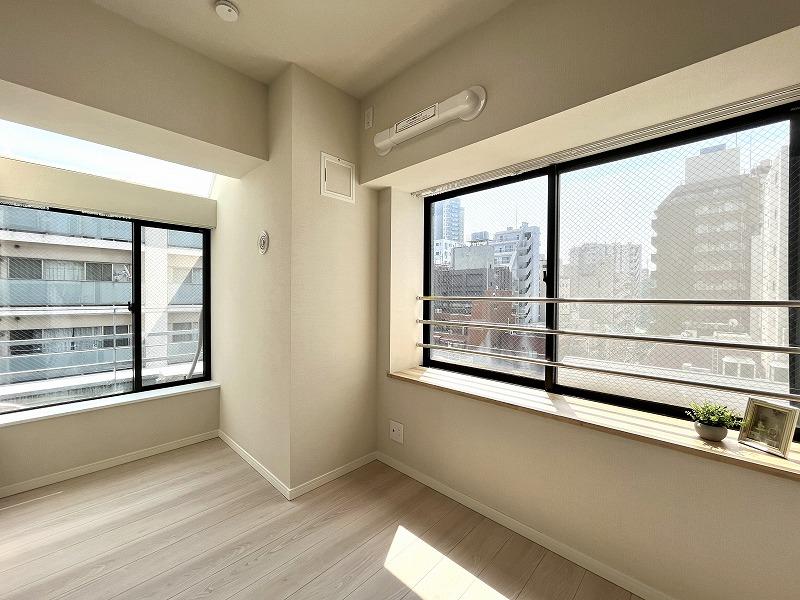 Vintage 2-Bedroom Condo Near Station in Kotobuki 4